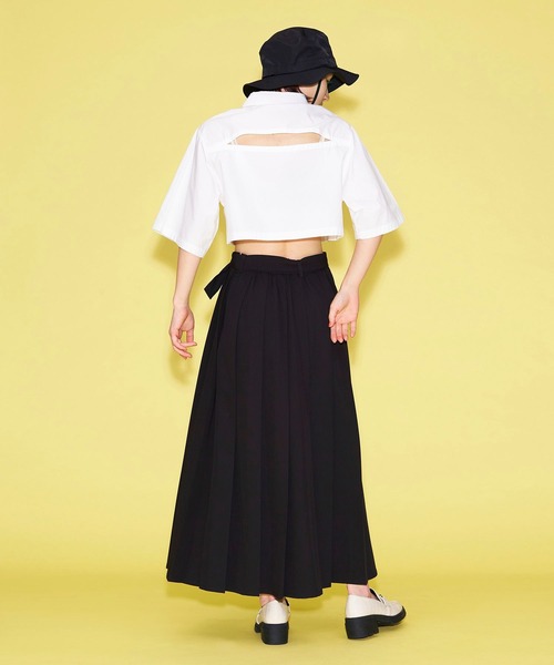 FOREVER 21(フォーエバー トゥエンティーワン)の「【MODE】カットアウト5分袖ショートシャツ(シャツ/ブラウス・レディース・ブラック/ホワイト・FREE)」の21枚目の写真