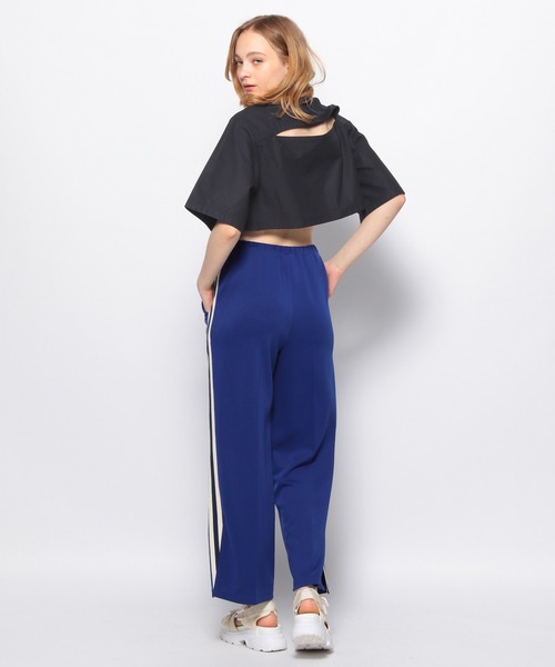 FOREVER 21(フォーエバー トゥエンティーワン)の「【MODE】カットアウト5分袖ショートシャツ(シャツ/ブラウス・レディース・ブラック/ホワイト・FREE)」の8枚目の写真