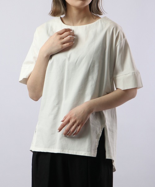 atONE(アットワン)の「atONE 異素材切り替え半袖Tシャツ(Tシャツ/カットソー・レディース・ブラック/オフホワイト・LL~3L/4L~5L/M-L)」の4枚目の写真
