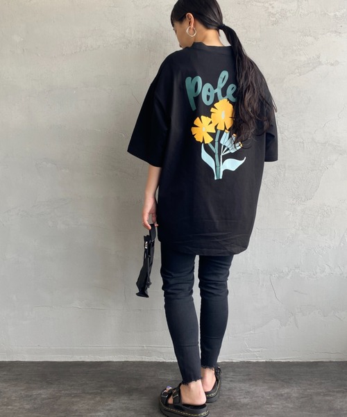 POLeR（ポーラー）の「[POLeR/ポーラー] 別注 POPPY バックプリントTシャツ（Tシャツ/カットソー・レディース・ブラック/ホワイト/ピンク・M/L）」の3枚目の写真