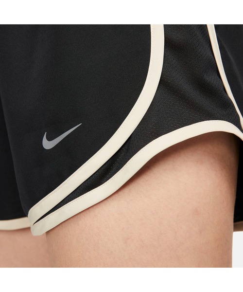 NIKE（ナイキ）の「ナイキ NIKE ナイキ DF テンポ グラフィック ショート（スラックス・レディース・ライラック/ブラック・L/S/M）」の6枚目の写真