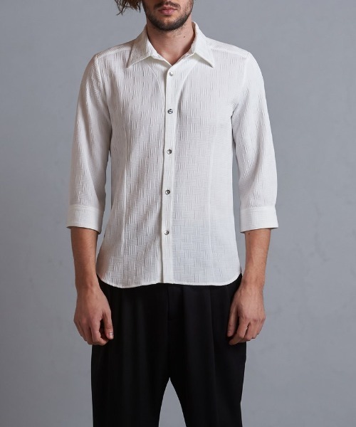 NO ID.(ノーアイディ)の「【NO ID.】Pattern 7th Sleeve Shirt / パターン 7分袖 シャツ(シャツ/ブラウス・メンズ・サックスブルー/ブラック/ホワイト・1/2)」の4枚目の写真