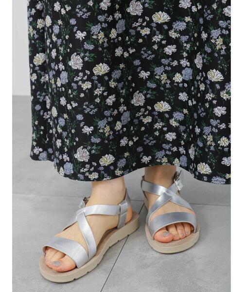 Samansa Mos2 blue（サマンサモスモスブルー）の「クロスベルトサンダル（サンダル・レディース・ブラック/シルバー/ミント・M/L）」の5枚目の写真