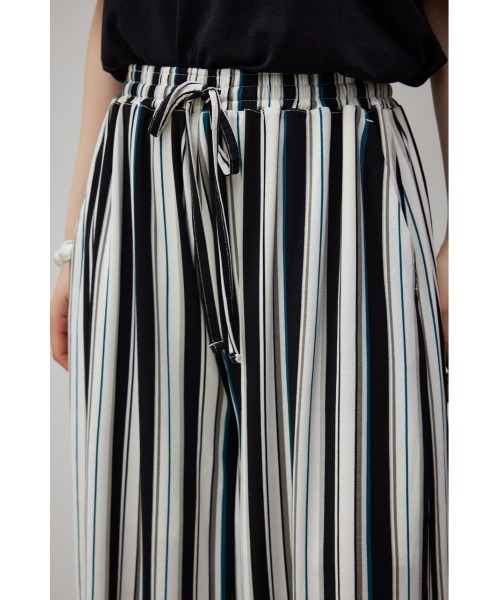 AZUL by moussy（アズールバイマウジー）の「【トライファンクション】 SORVETE RELAX WIDE PANTS/シャーベットリラックスワイドパンツ（その他パンツ・レディース・ブラック系その他/オレンジ系その他/ブラック・SMALL/MEDIUM）」の19枚目の写真