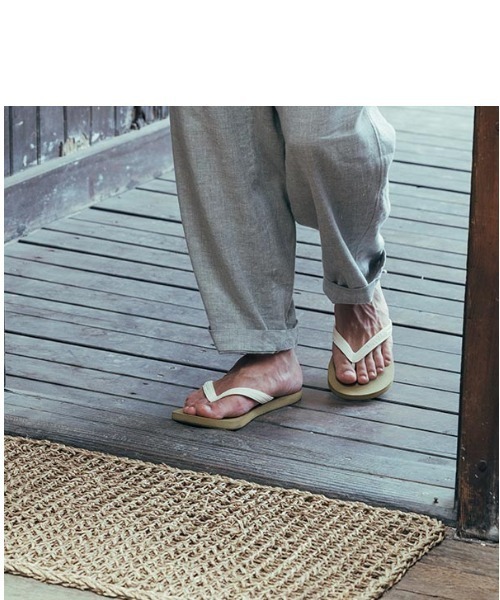 GEORGE'S(ジョージズ)の「【入荷禁止】Hippobloo ビーチサンダル(サンダル・レディース・ライトグリーン系/ターコイズブルー/ブラック/エメラルド/インディゴブルー/サンドベージュ/マスタード/グリーン系その他/ダークブラウン系・24cm/27cm/25.5cm)」の4枚目の写真