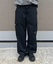 BROKEN BASE | ワンポイント刺繍ワイドカーゴパンツ(カーゴパンツ)