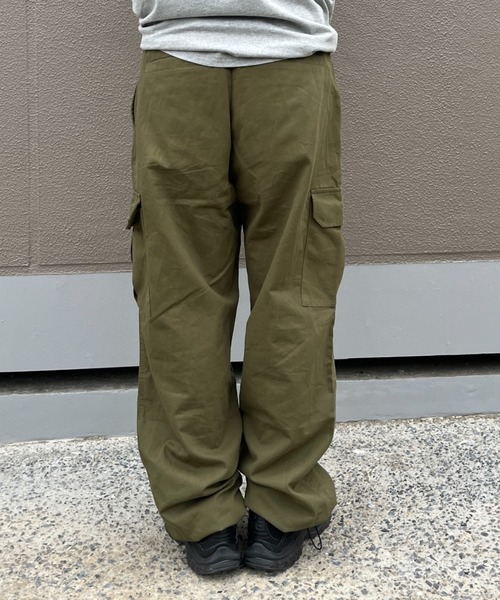 BROKEN BASE（ブロークンベース）の「ワンポイント刺繍ワイドカーゴパンツ（カーゴパンツ・メンズ・ブラック/カーキ・MEDIUM/LARGE）」の15枚目の写真