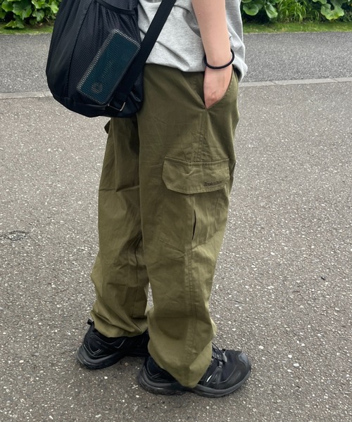 BROKEN BASE（ブロークンベース）の「ワンポイント刺繍ワイドカーゴパンツ（カーゴパンツ・メンズ・ブラック/カーキ・MEDIUM/LARGE）」の11枚目の写真
