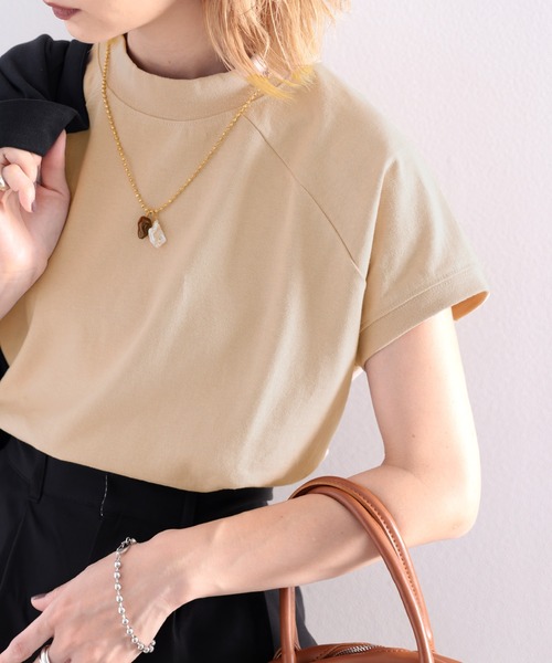 classicalelf(クラシカルエルフ)の「綿100%USAコットン、大人のモックネックラグランTシャツ。(Tシャツ/カットソー・レディース・ベージュ/ブラウン/グレイッシュベージュ/ブラウン系その他・X-LARGE/LARGE/MEDIUM/XX-LARGE)」の1枚目の写真