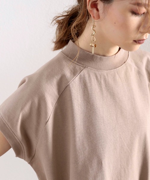 classicalelf(クラシカルエルフ)の「綿100%USAコットン、大人のモックネックラグランTシャツ。(Tシャツ/カットソー・レディース・ベージュ/ブラウン/グレイッシュベージュ/ブラウン系その他・X-LARGE/LARGE/MEDIUM/XX-LARGE)」の8枚目の写真