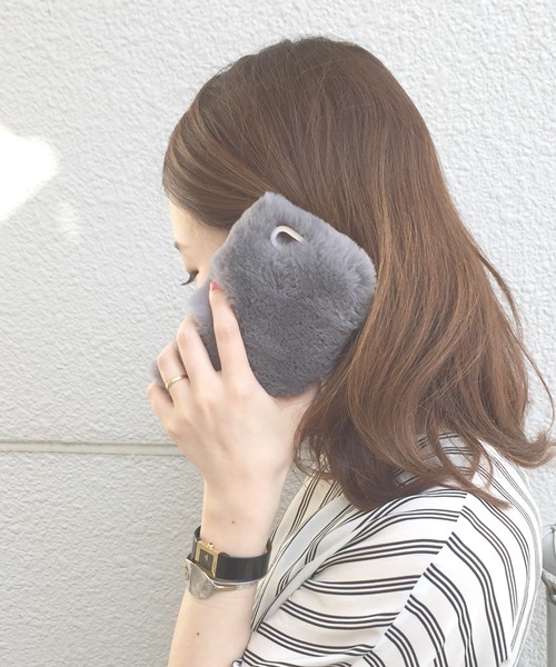 Khaju（カージュ）の「Khaju: iPhone6 ファーケース□（スマホケース/カバー・レディース・ホワイト/ライトグレー/ライトブルー/ピンク/ナチュラル・ONE SIZE）」の11枚目の写真