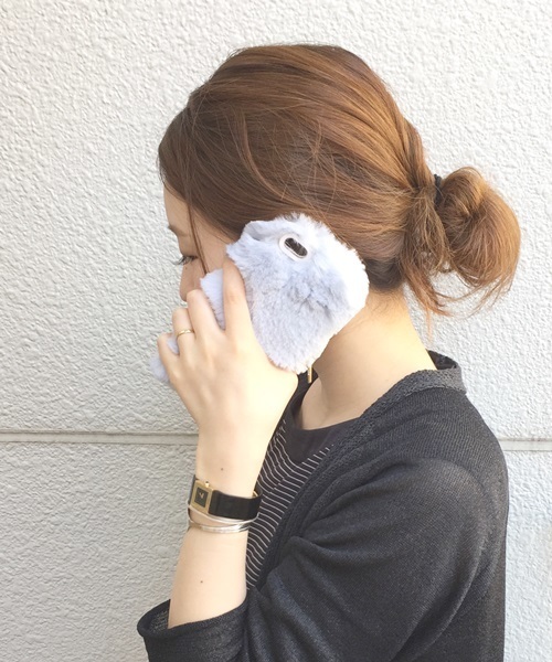 Khaju（カージュ）の「Khaju: iPhone6 ファーケース□（スマホケース/カバー・レディース・ホワイト/ライトグレー/ライトブルー/ピンク/ナチュラル・ONE SIZE）」の12枚目の写真