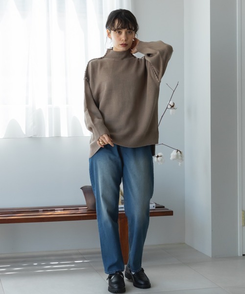 pairmanon（ペアマノン）の「【ママサイズ】モックネック ハンドステッチ ニット（ニット/セーター・レディース・アイボリー/モカ/ブルー・FREE）」の5枚目の写真