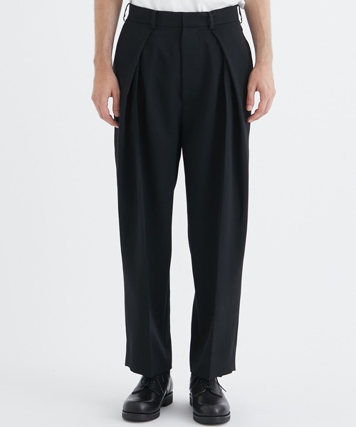 08sircus（ゼロエイトサーカス）の「【08sircus/ゼロエイトサーカス】Viscose satin tuck in tuck pants（スラックス・メンズ・カーキ/ブラック・4/5）」の15枚目の写真