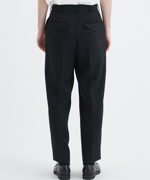 08sircus（ゼロエイトサーカス）の「【08sircus/ゼロエイトサーカス】Viscose satin tuck in tuck pants（スラックス・メンズ・カーキ/ブラック・4/5）」の9枚目の写真