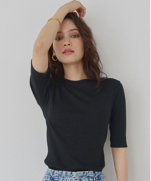ALEXIA STAM(アリシアスタン)の「Basic Rib Tee / BasicリブTee(Tシャツ/カットソー・レディース・モカ/オフホワイト/ブラック・FREE)」の3枚目の写真