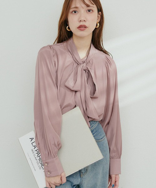 natural couture(ナチュラルクチュール)の「2WAYクラシカルボータイブラウス(シャツ/ブラウス・レディース・アイボリー/その他1/ピンクベージュ/ブルー/チャコールグレー・FREE)」の4枚目の写真