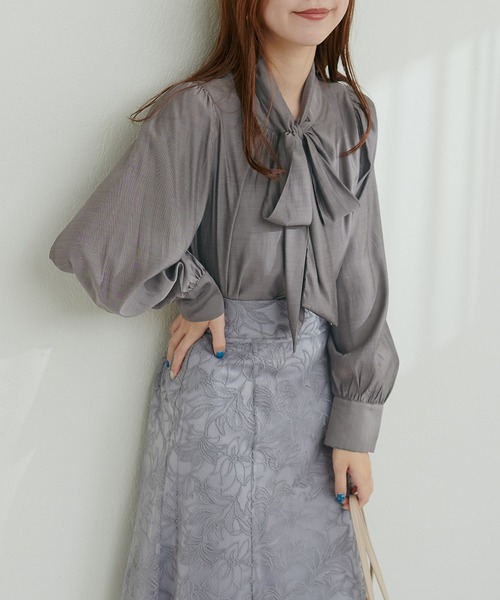 natural couture(ナチュラルクチュール)の「2WAYクラシカルボータイブラウス(シャツ/ブラウス・レディース・アイボリー/その他1/ピンクベージュ/ブルー/チャコールグレー・FREE)」の2枚目の写真