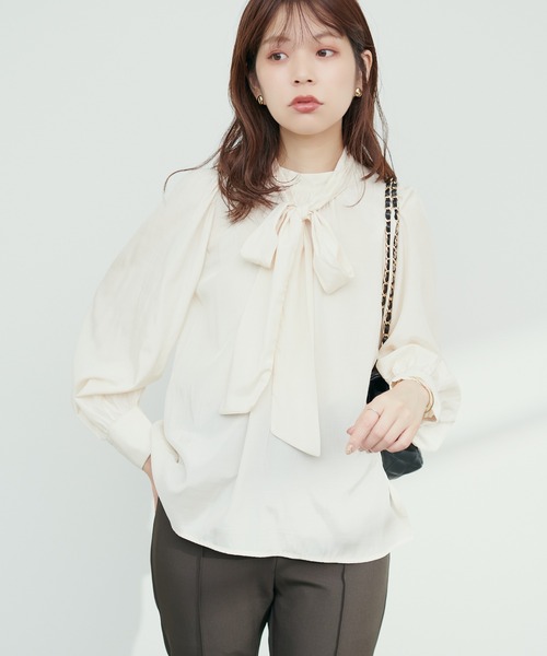 natural couture(ナチュラルクチュール)の「2WAYクラシカルボータイブラウス(シャツ/ブラウス・レディース・アイボリー/その他1/ピンクベージュ/ブルー/チャコールグレー・FREE)」の10枚目の写真