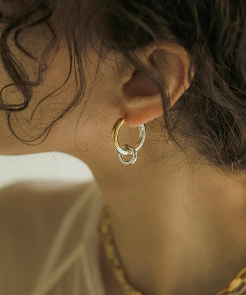 LAPUIS（ラピュイ）の「Lapuis Bicolor Hoop ピアス（ピアス（両耳用 