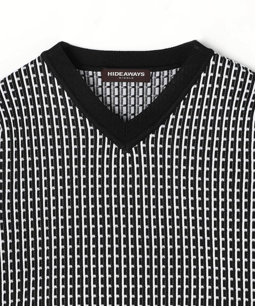 HIDEAWAYS NICOLE（ハイダウェイニコル）の「ピンタックJQチェックVネックニット（ニット/セーター・メンズ・ホワイト×グレー/ピンク/ホワイト×ブラック/ブラック×ホワイト・MEDIUM/LARGE/X-LARGE）」の8枚目の写真