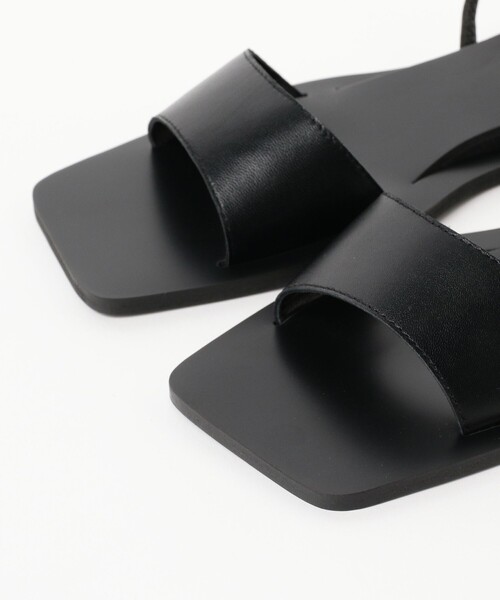 Ray BEAMS（レイビームス）の「REMME / バック ストラップ サンダル（サンダル・レディース・オフホワイト/ブラック・36/37/38/39）」の16枚目の写真