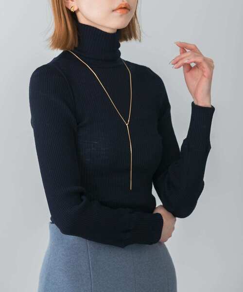 URBAN RESEARCH ROSSO WOMEN(アーバンリサーチ ロッソ)の「Y字ロングネックレス(ネックレス・レディース・ゴールド・FREE)」の2枚目の写真