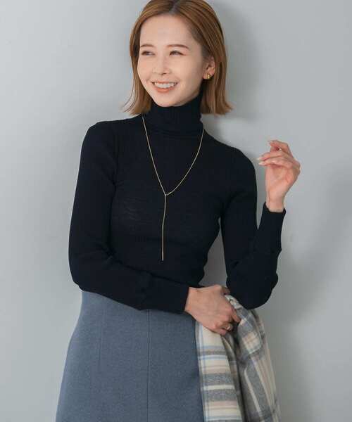 URBAN RESEARCH ROSSO WOMEN(アーバンリサーチ ロッソ)の「Y字ロングネックレス(ネックレス・レディース・ゴールド・FREE)」の3枚目の写真