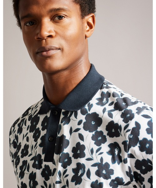 Ted Baker（テッドベーカー）の「BASKST フローラルプリント ポロシャツ（ポロシャツ・メンズ・オートミール・4/3/2/1/5）」の3枚目の写真