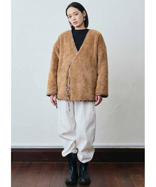 MEDE19F(メデジュウキュウ)の「MEDE19F プリント×ボアのリバーシブルはんてん(その他アウター・レディース・ブラウン系その他・2/1)」の2枚目の写真