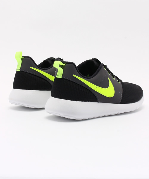 CIAOPANIC TYPY（チャオパニックティピー）の「【NIKE】ナイキローシランGS（スニーカー・レディース・ブラック・24cm/24.5cm/23.5cm）」の14枚目の写真