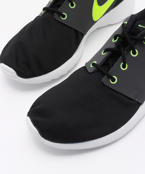 CIAOPANIC TYPY（チャオパニックティピー）の「【NIKE】ナイキローシランGS（スニーカー・レディース・ブラック・24cm/24.5cm/23.5cm）」の7枚目の写真