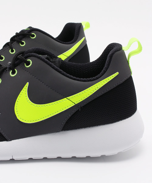 CIAOPANIC TYPY（チャオパニックティピー）の「【NIKE】ナイキローシランGS（スニーカー・レディース・ブラック・24cm/24.5cm/23.5cm）」の9枚目の写真