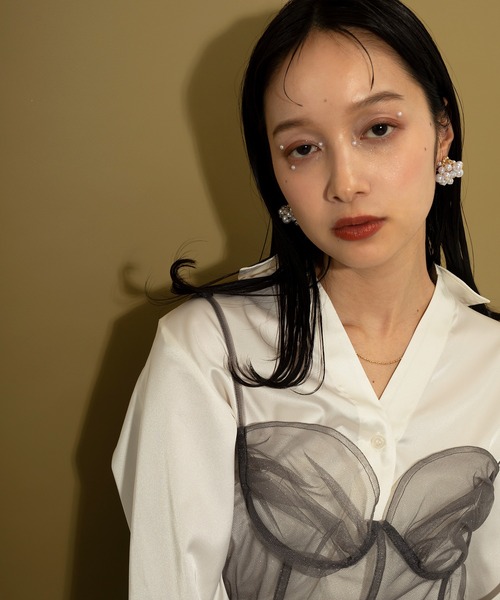 voov(ブーブ)の「パール メタル ボール つぶつぶ ボリューム イヤリング(イヤリング・レディース・アイボリー/ゴールド/シルバー・フリー)」の8枚目の写真