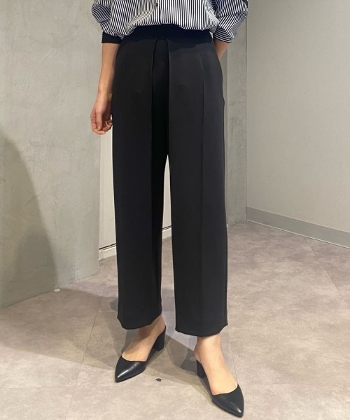 CAST:(キャストコロン)の「【着心地抜群/セットアップ】デザインタックジャージーパンツ(その他パンツ・レディース・ブラック/オフホワイト・S/M)」の2枚目の写真