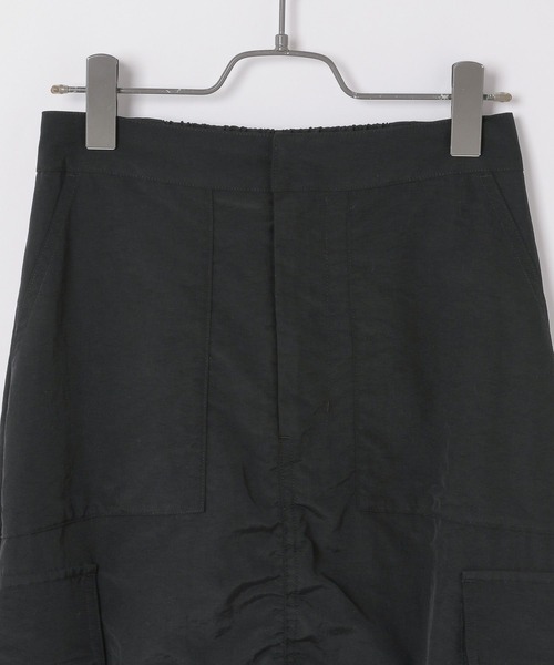 Heather（ヘザー）の「シャーリングカーゴロングスカート　106739（スカート・レディース・ブラック/オフホワイト・FREE）」の14枚目の写真