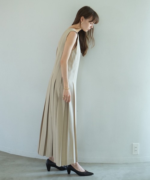 【激安】半額以下- 50%OFFの安い通販 FACE CLANE（クラネ）の「W PLEATS WEAR - ONEPIECE（ワンピース）」 ワンピース
