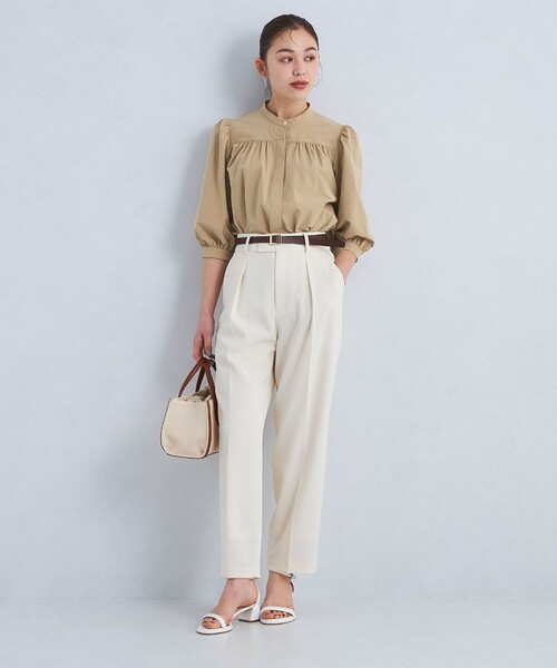 green label relaxing（グリーンレーベルリラクシング）の「【WEB限定】バンドカラー ギャザー ブラウス -ウォッシャブル・吸水速乾・UVカット-（シャツ/ブラウス・レディース・ホワイト/ベージュ/ネイビー・FREE）」の4枚目の写真