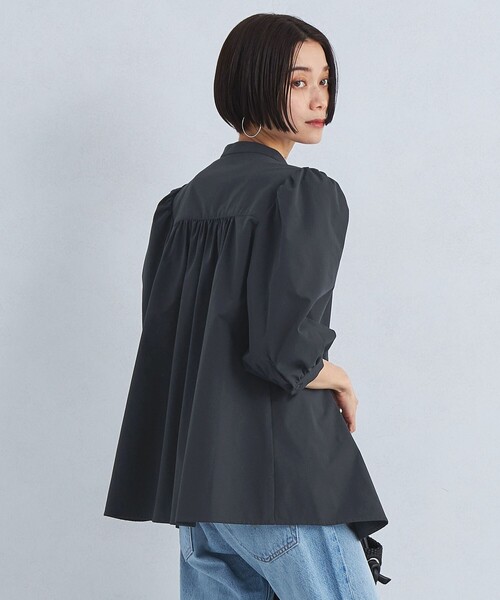 green label relaxing（グリーンレーベルリラクシング）の「【WEB限定】バンドカラー ギャザー ブラウス -ウォッシャブル・吸水速乾・UVカット-（シャツ/ブラウス・レディース・ホワイト/ベージュ/ネイビー・FREE）」の6枚目の写真