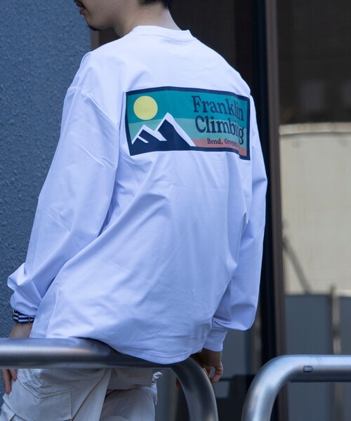 Franklin Climbing(フランクリンクライミング)の「【限定展開】【Franklin Climbing/フランクリンクライミング】バックプリントロンTee(Tシャツ/カットソー・メンズ・ホワイト/オレンジ/グレイッシュベージュ/ブラック/グレイッシュブルー・S/L/M)」の2枚目の写真