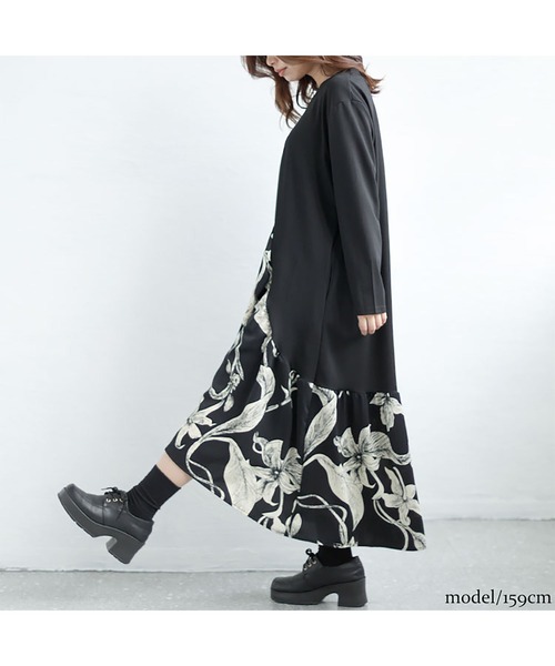 GOLDJAPAN(ゴールドジャパン)の「花柄切替えフレアワンピース【大きいサイズ対応】(ワンピース・レディース・ブラック・LL~3L)」の18枚目の写真