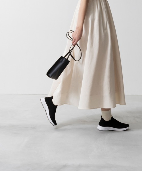 welleg（ウェレッグ）の「やわらかフィット ニットスニーカー（スニーカー・レディース・ブラック系その他・36/37/38/39/40/41）」の9枚目の写真