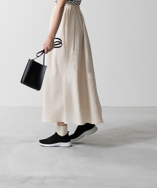 welleg（ウェレッグ）の「やわらかフィット ニットスニーカー（スニーカー・レディース・ブラック系その他・36/37/38/39/40/41）」の8枚目の写真