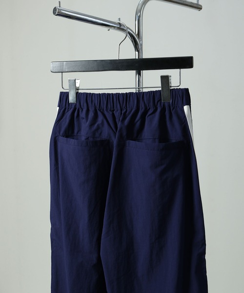 NILWAY（ニルウェイ）の「サイドラインナイロントラックパンツ/ワイドナイロンパンツ（その他パンツ・メンズ・ネイビー/グリーン/ブラック/グレー・SMALL/MEDIUM/LARGE）」の7枚目の写真