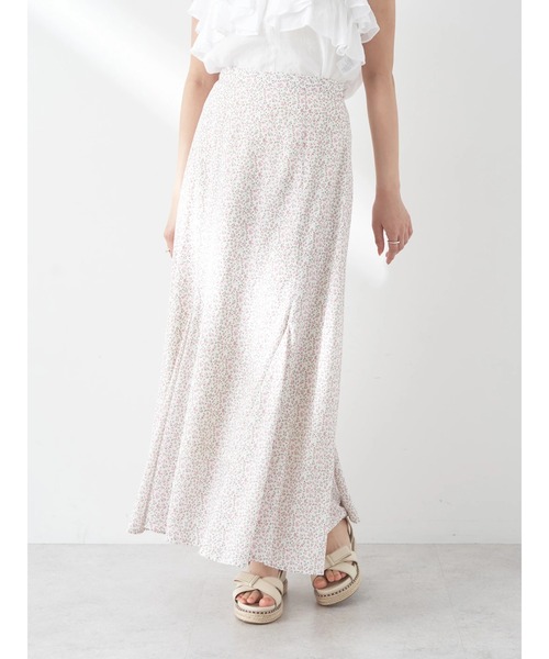 earth music&ecology（アースミュージックアンドエコロジー）の「揺れる小花柄裾フレアスカート（スカート・レディース・ピンク/アイボリー/ブラック・FREE）」の10枚目の写真