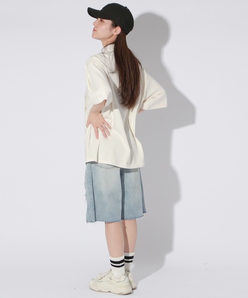 Anui(アニュイ)の「【UNISEX】レトロアートポロプルオーバー(Tシャツ/カットソー・レディース・オフホワイト/ブラック・MEDIUM)」の9枚目の写真