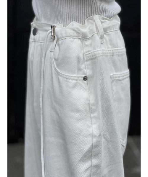 Day and Grade（デイアンドグレイド）の「ホワイトワイドデニム（デニムパンツ・レディース・ホワイト・FREE）」の4枚目の写真