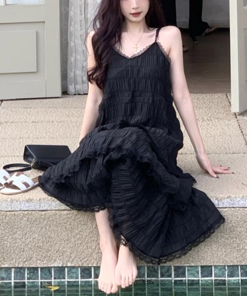 Sibra(シブラ)の「フリルティアードキャミワンピース(ワンピース・レディース・ブラック/ホワイト・M)」の16枚目の写真