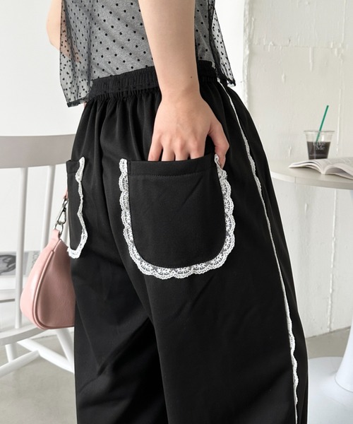 CLEA（クレア）の「サイドレースラインルーズスウェットパンツ（スウェットパンツ・レディース・ブラック/グレー・FREE）」の2枚目の写真