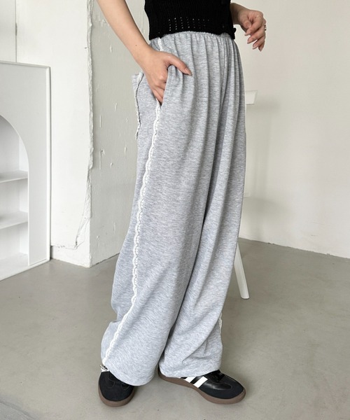 CLEA（クレア）の「サイドレースラインルーズスウェットパンツ